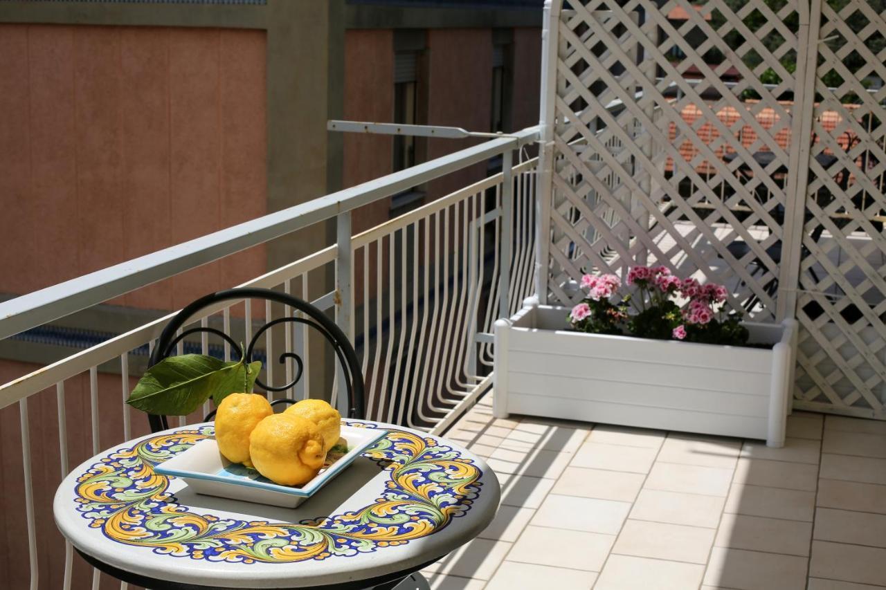 Sweet Sorrento Holidays Bagian luar foto